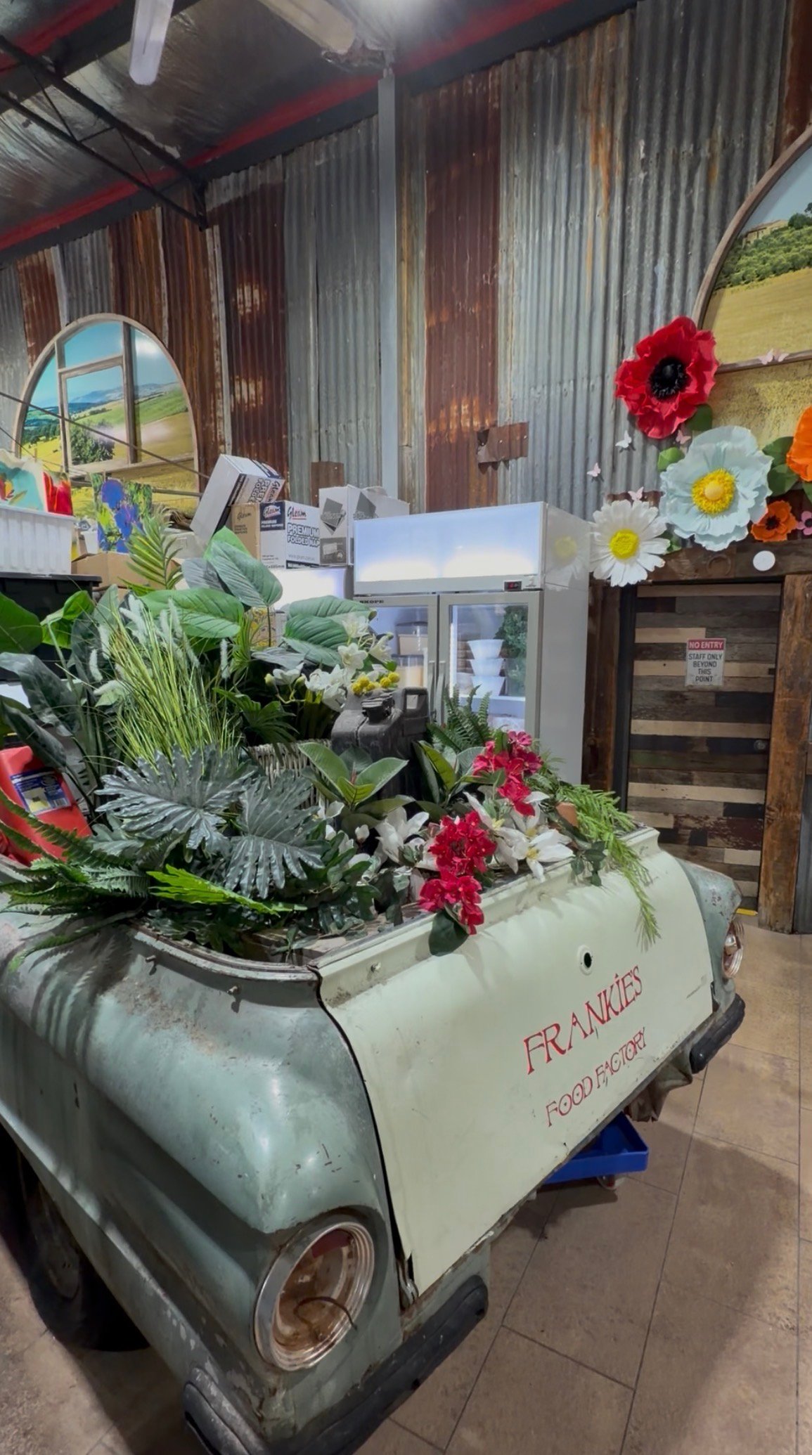 Frankie's Food Factory at Flower Power in Glenhaven, Sydney — photo 1 of 7